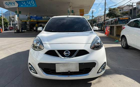 NISSAN MARCH 1.6 SL 16V FLEX 4P XTRONIC NISSAN MARCH 1.6 SL 16V FLEX 4P XTRONIC
